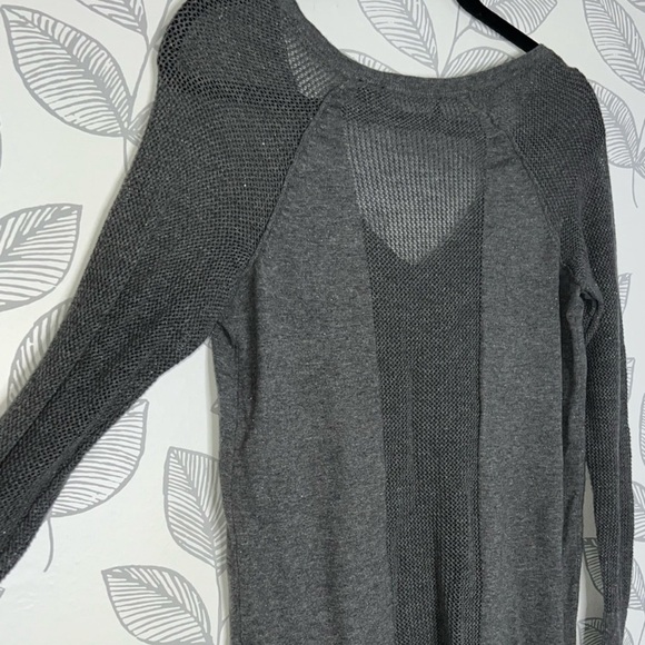 Rock & Republic Metallic Textured Top M Grey Glitter Light Sweater Neutral Boho - Picture 9 of 12